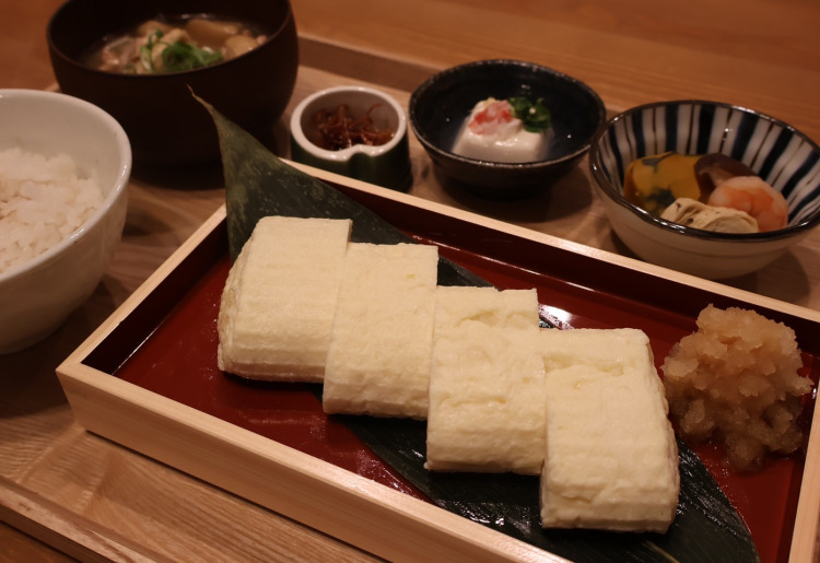  白いだし巻き定食